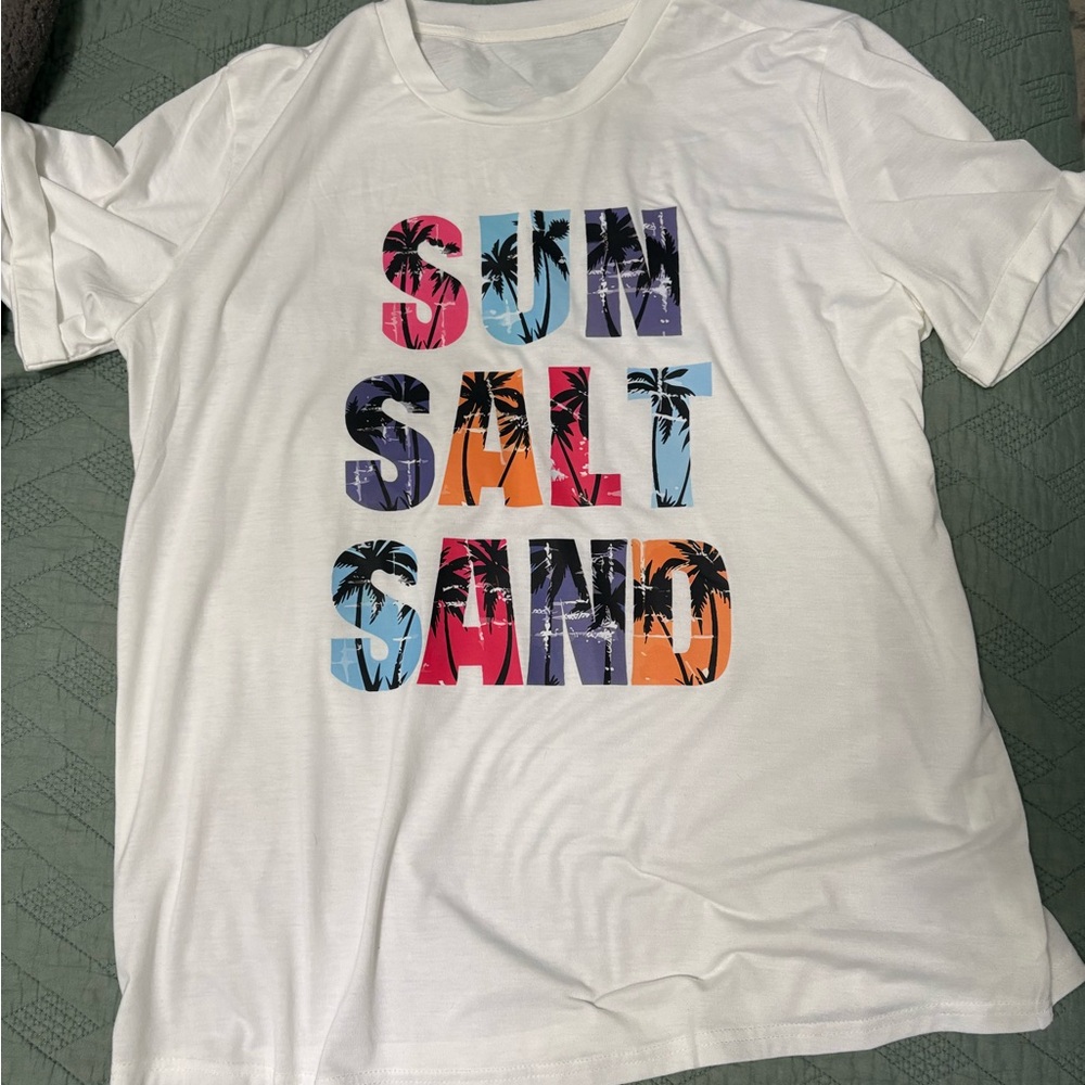 NWOT White Graphic T-Shirt